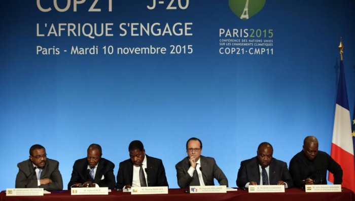 (De gauche à droite) Le Premier ministre éthiopien Hailemariam Desalegn Boshe, les président guinéen Alpha Condé, béninois Boni Yayi, français François Hollande, gabonais Ali Bongo Ondimba et ghanéen John Dramani Mahama, à l'Elysée. REUTERS/Philippe Wojazer