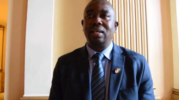 Le Ministre du Commerce Marc Yombouno