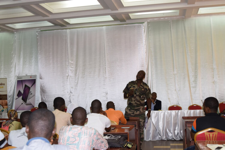 FEG le Colonel Barry sur le recrutement de 5000 gendarmes