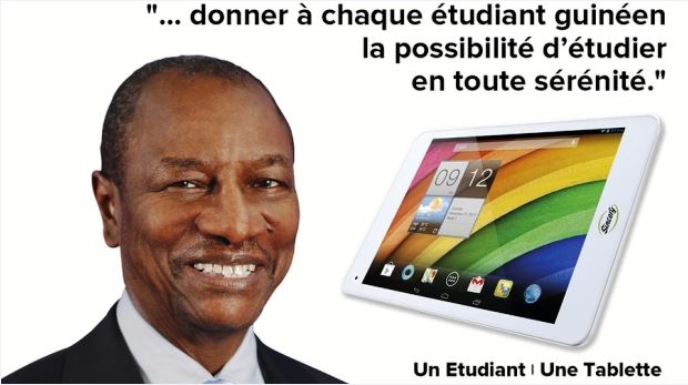 Tablette_sincery un étudiant une tablette