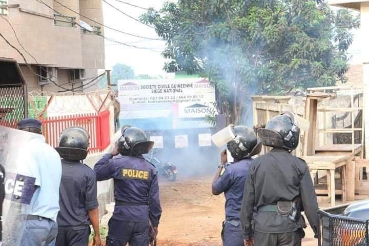 Manifestation police amoulanfe