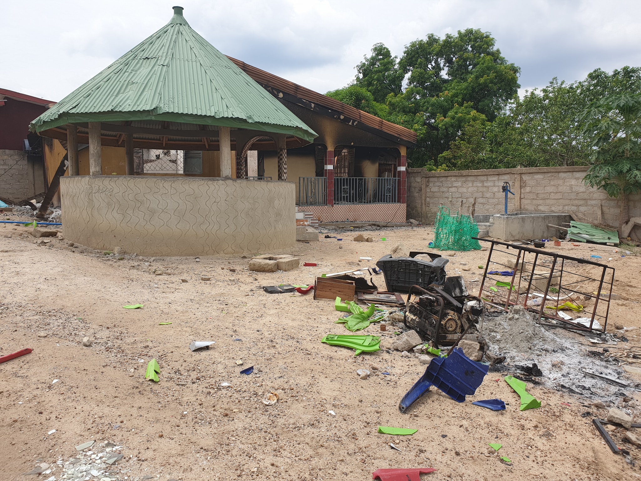 Maison de l'imam Mohamed N'Faly Camara incendiée
