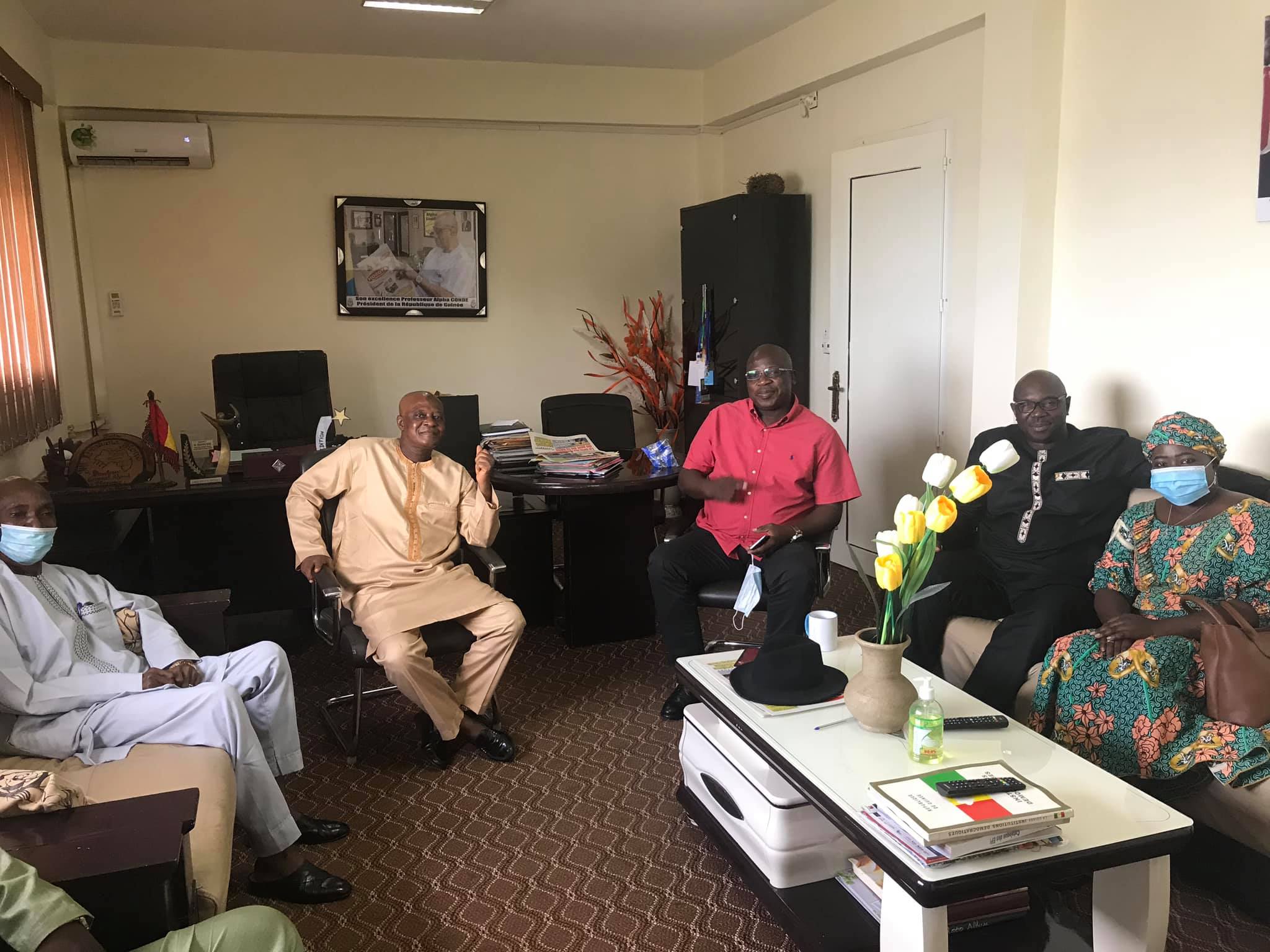 Artistes dessinateurs ou designer de la Guinée le Horoya et l’ONFPP lanceront un grand concours