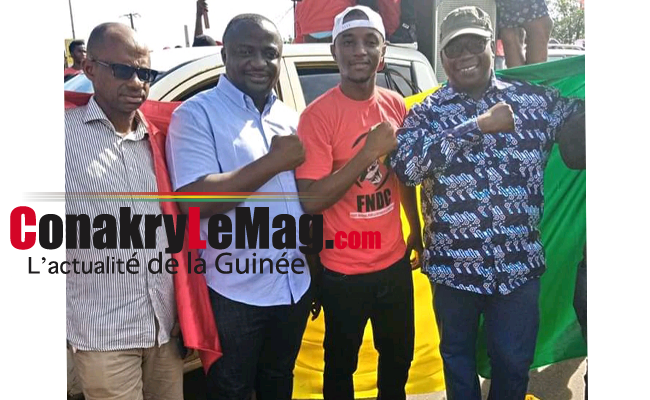 Me Mohamed Traoré Me Pépé avocat FNDC lors d'une marche