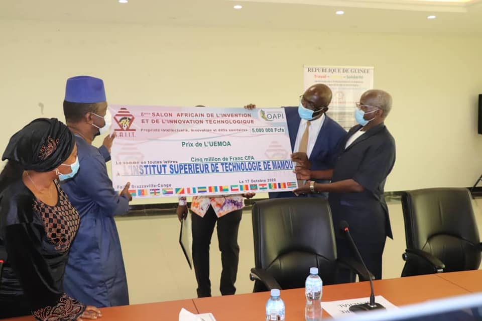 MESRS : CEREMONIE DE PRÉSENTATION DU BREVET D'INVENTION DE L'INSTITUT SUPÉRIEUR DE TECHNOLOGIE DE MAMOU