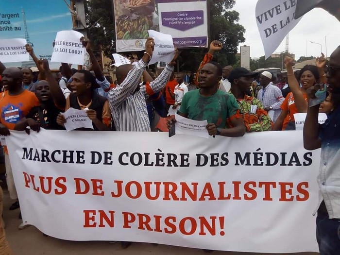 En Guinée, le régime du président Alpha Condé n’est pas tendre envers la presse.