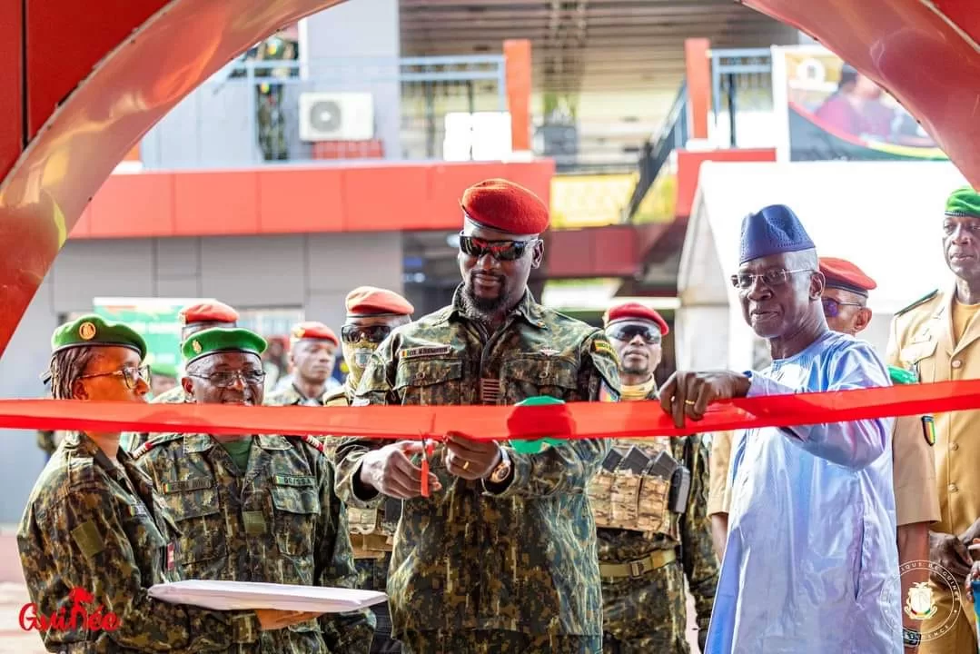 Nouvel hôpital militaire avec tous les appareils modernes 21e siècle