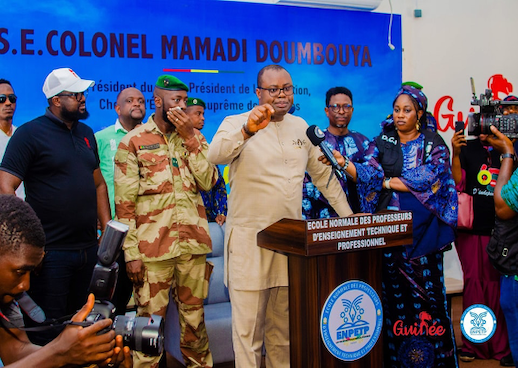 Le Premier Ministre Bernad Gomou et le Ministre Alpha Bacar Barry