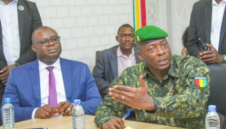Bernard Gomou Et le Général Amara